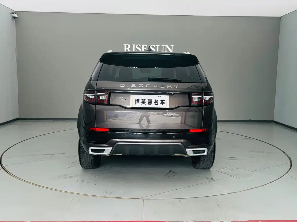 Land Rover Discovery Sport 2023 — фото 14