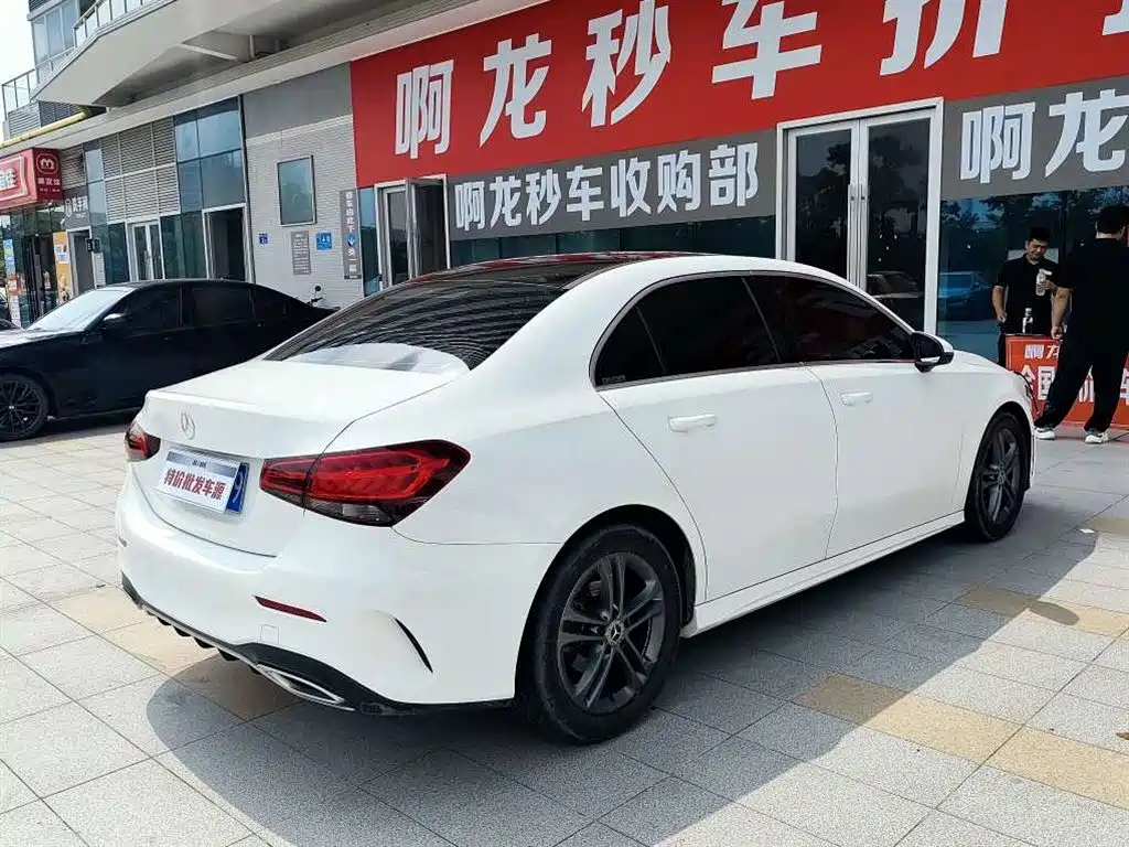 Mercedes-Benz A-Class 2020 — фото 4