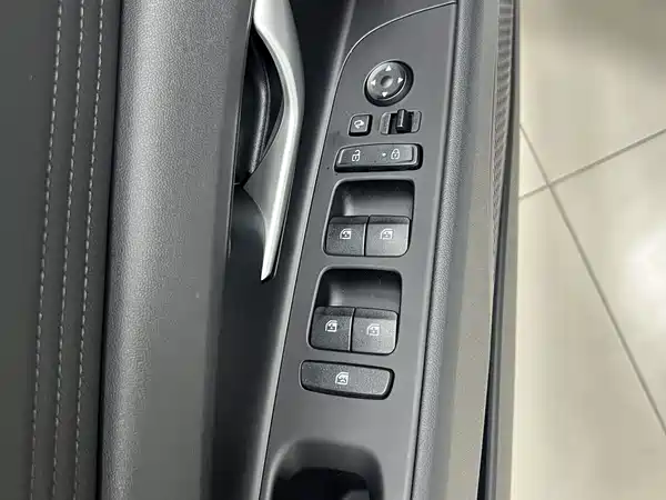 Hyundai Elantra 2022