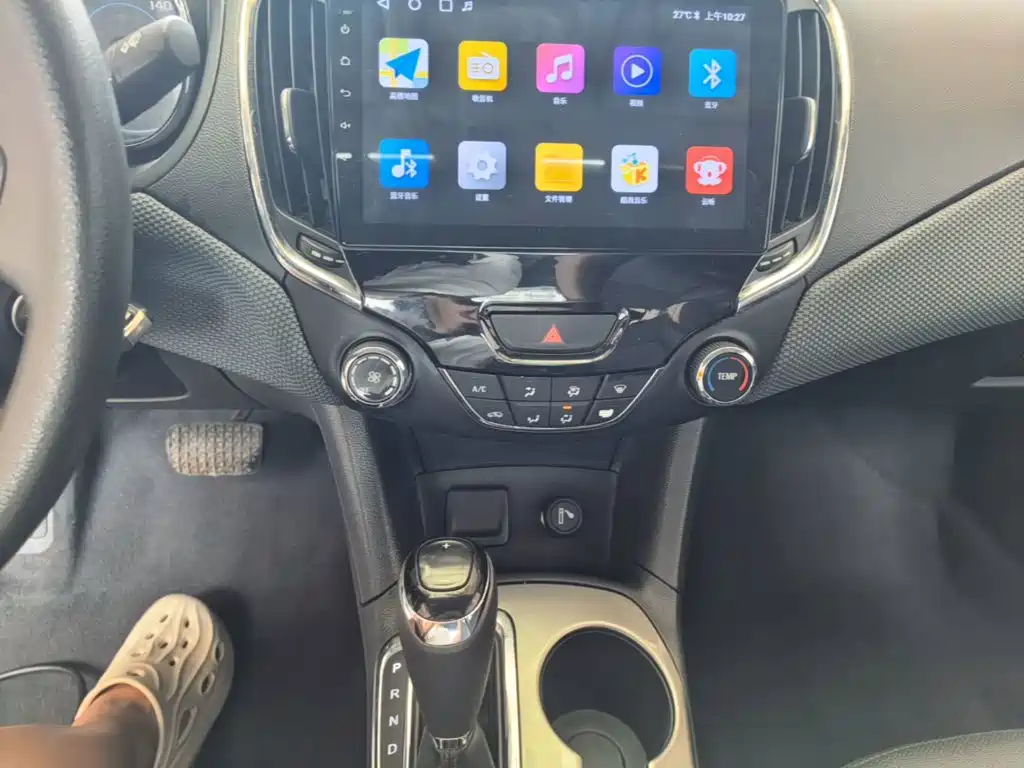 Chevrolet Cruze 2018 — фото 13