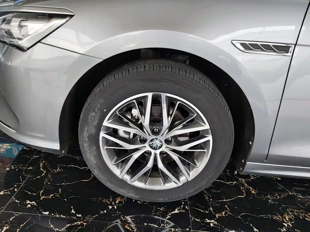 BYD Qin PLUS 2022 — фото 23