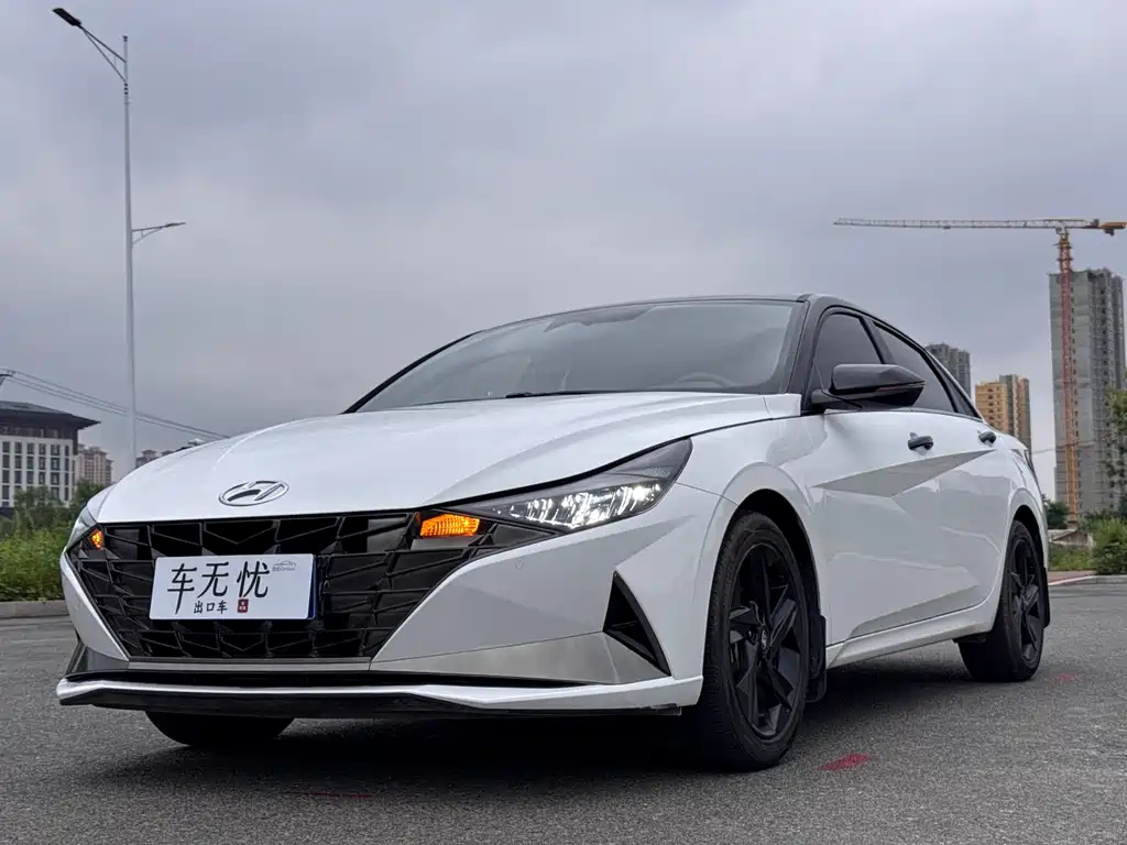 Hyundai Elantra 2023