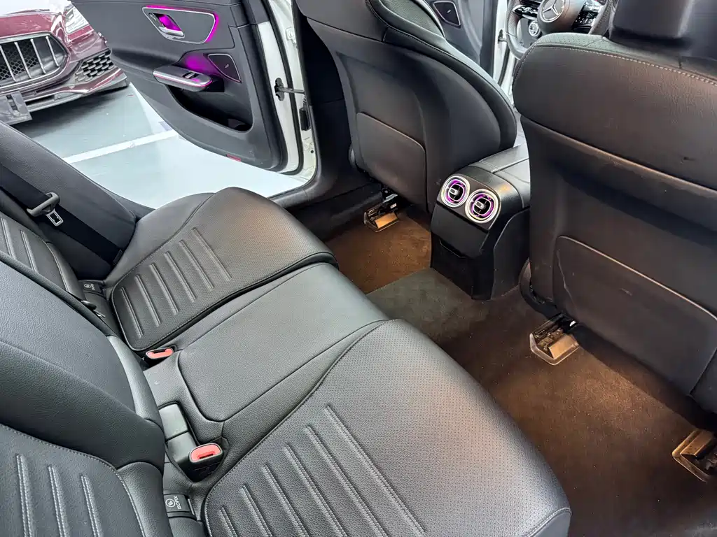 Mercedes-Benz C-Class 2021 — фото 14