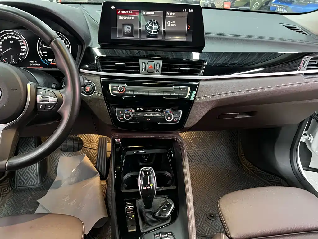 BMW X2 2022 — фото 13
