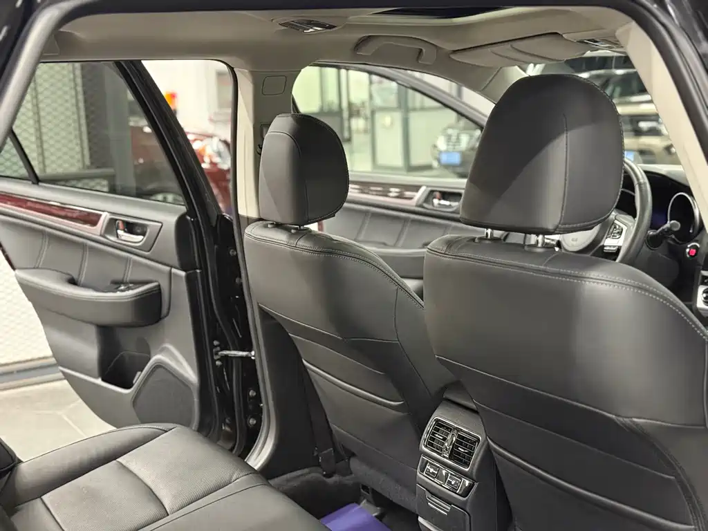 Subaru Outback 2017 — фото 12