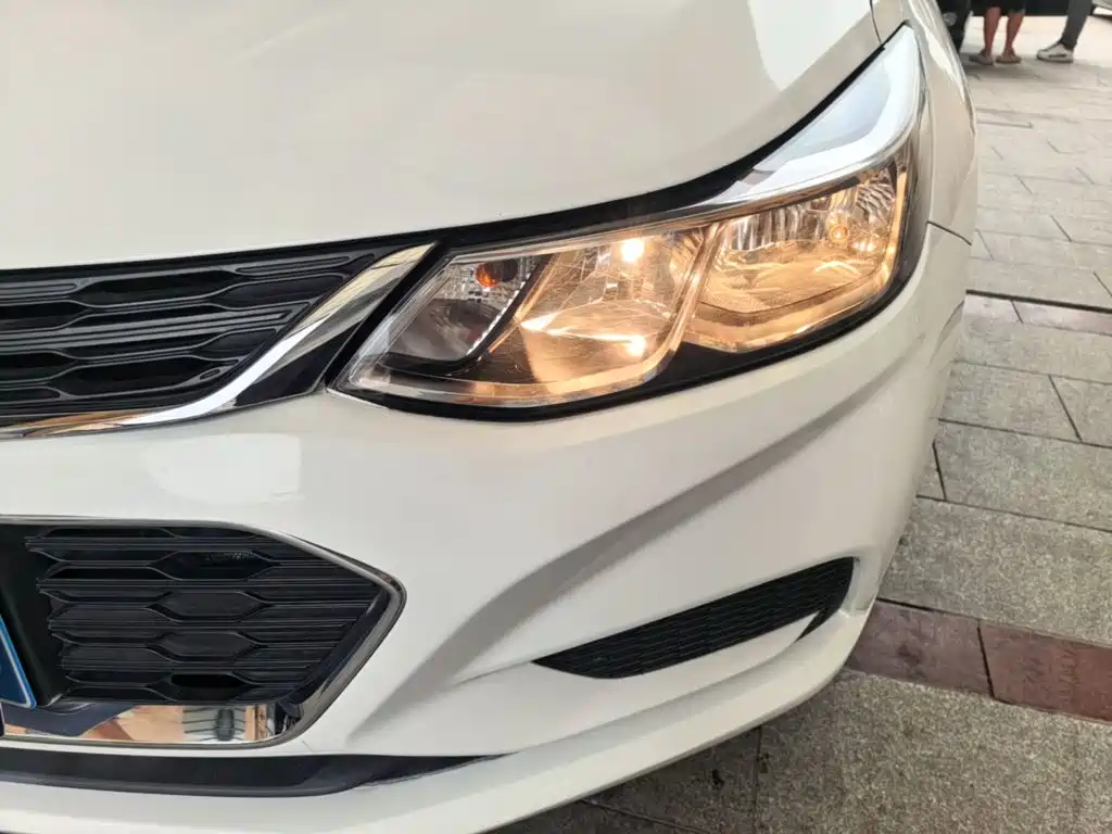 Chevrolet Cruze 2018 — фото 24