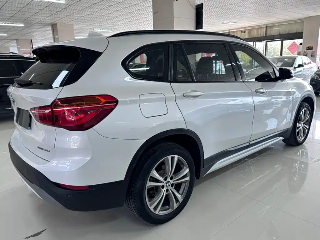 BMW X1 2019 — фото 21