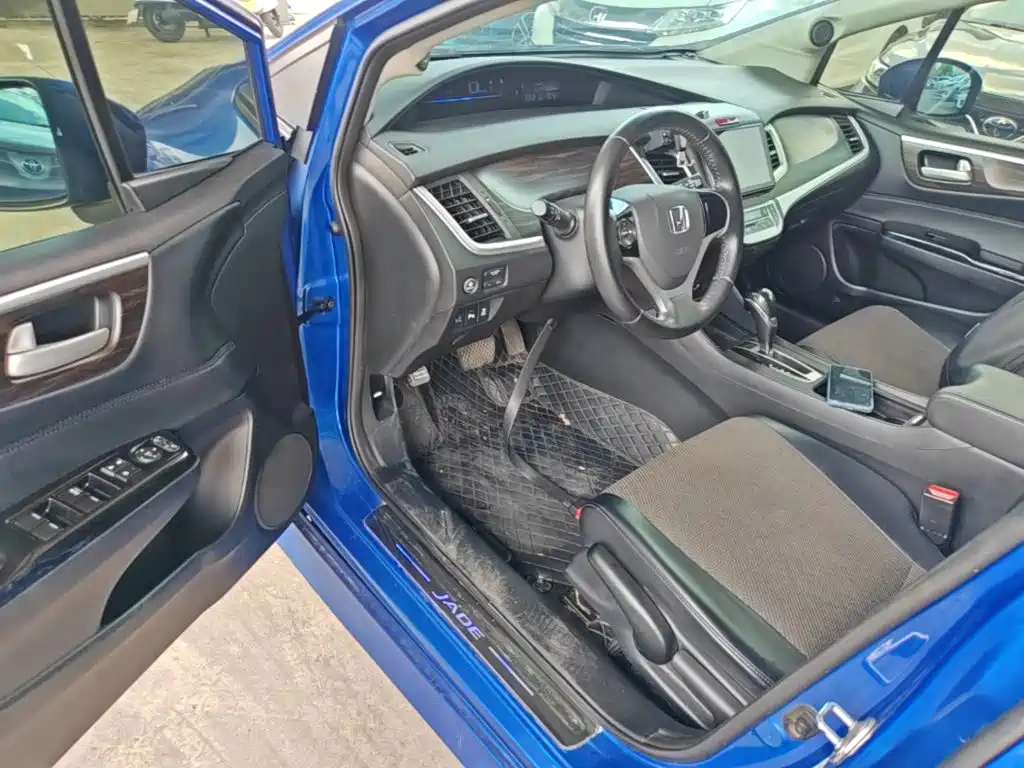 Honda Jade 2018 — фото 16