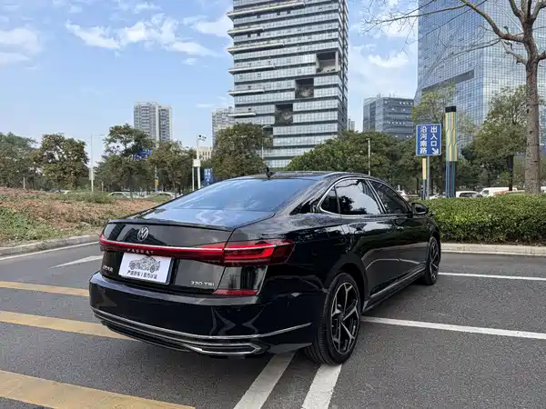 Volkswagen Passat 2023