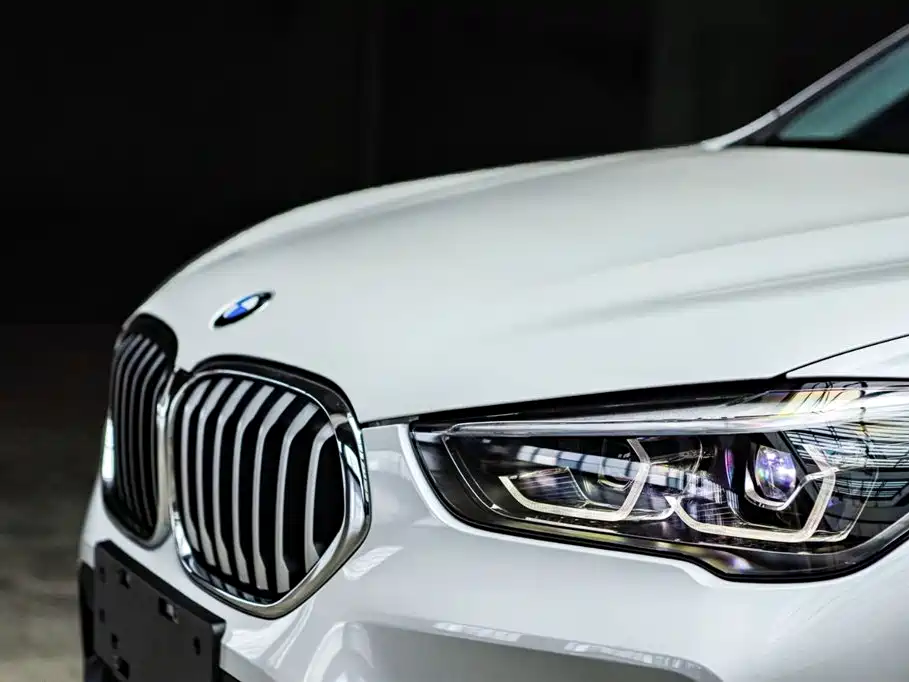 BMW X1 2022 — фото 8