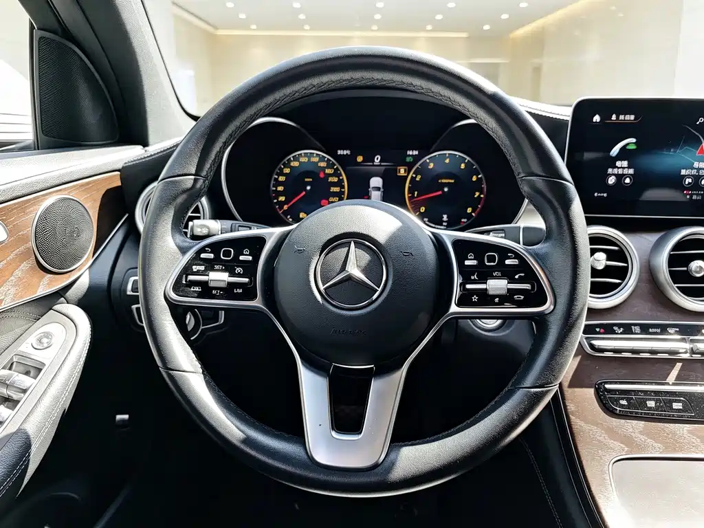 Mercedes-Benz GLC 2019 — фото 10