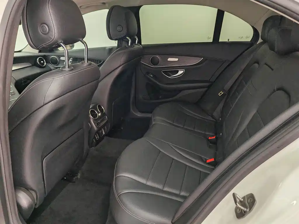 Mercedes-Benz C-Class 2019 — фото 15