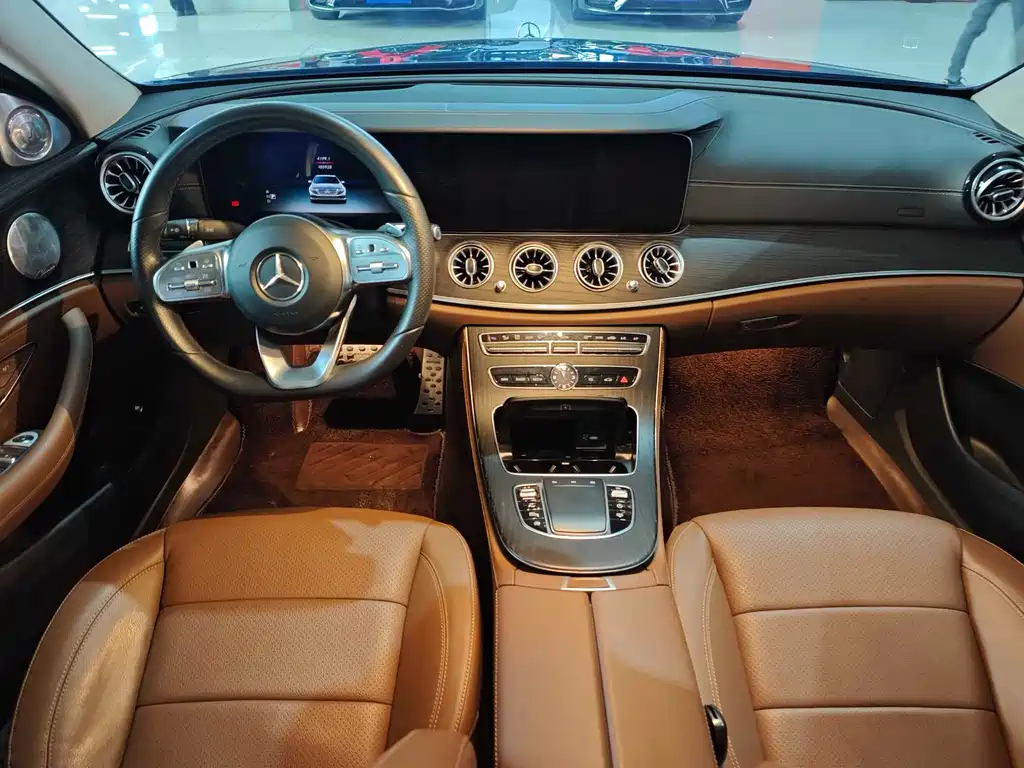 Mercedes-Benz E-Class 2020 — фото 13