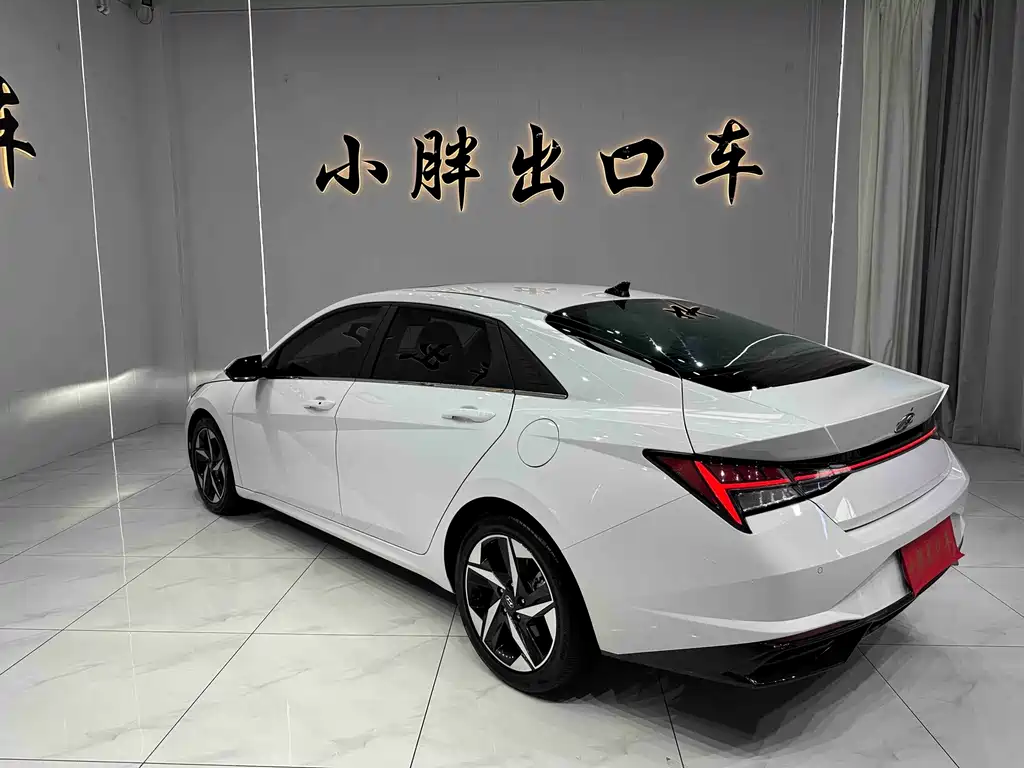 Hyundai Elantra 2023