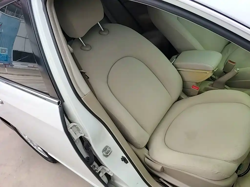 Nissan Sylphy 2016 — фото 25