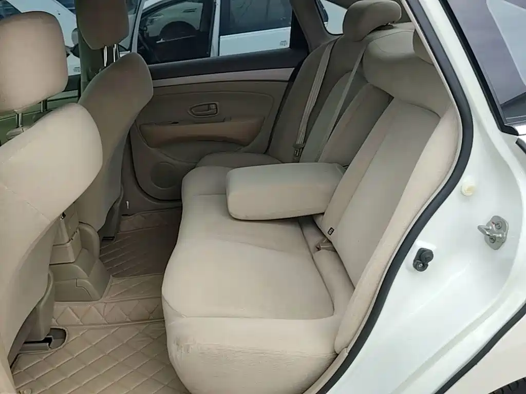 Nissan Sylphy 2016 — фото 17