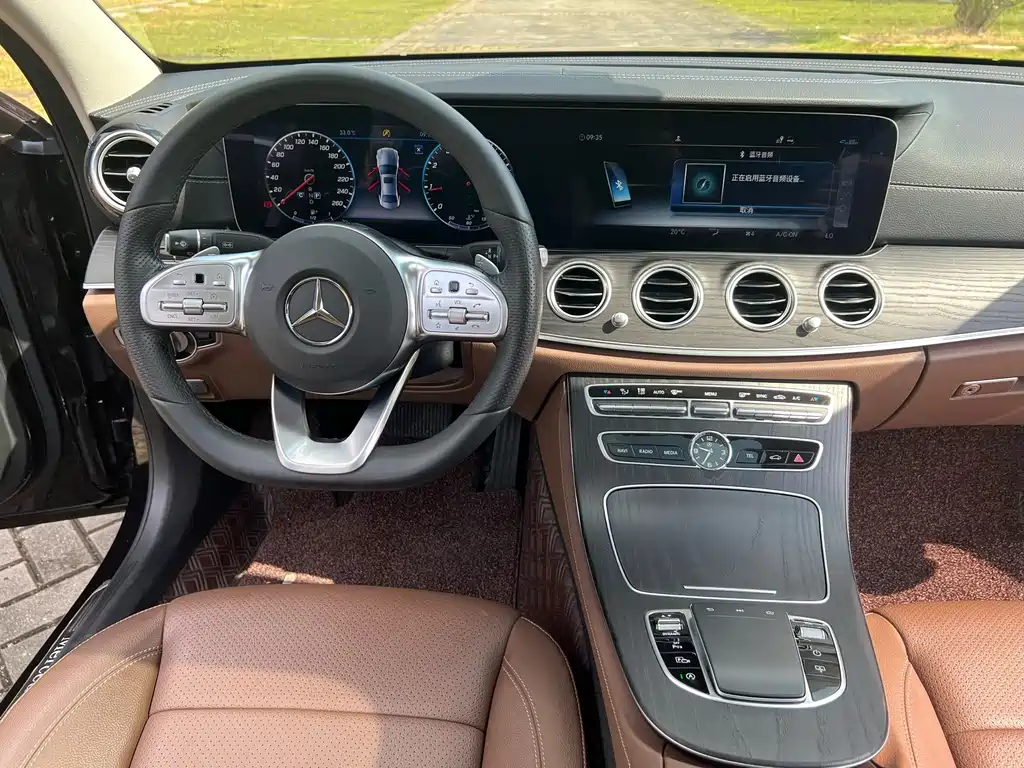 Mercedes-Benz E-Class 2020 — фото 13