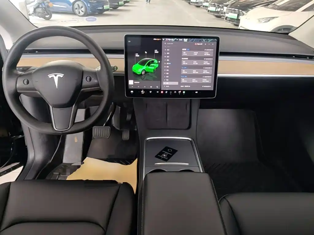 Tesla Model Y 2023 — фото 10