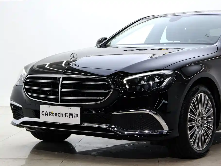 Mercedes-Benz E-Class 2023 — фото 10