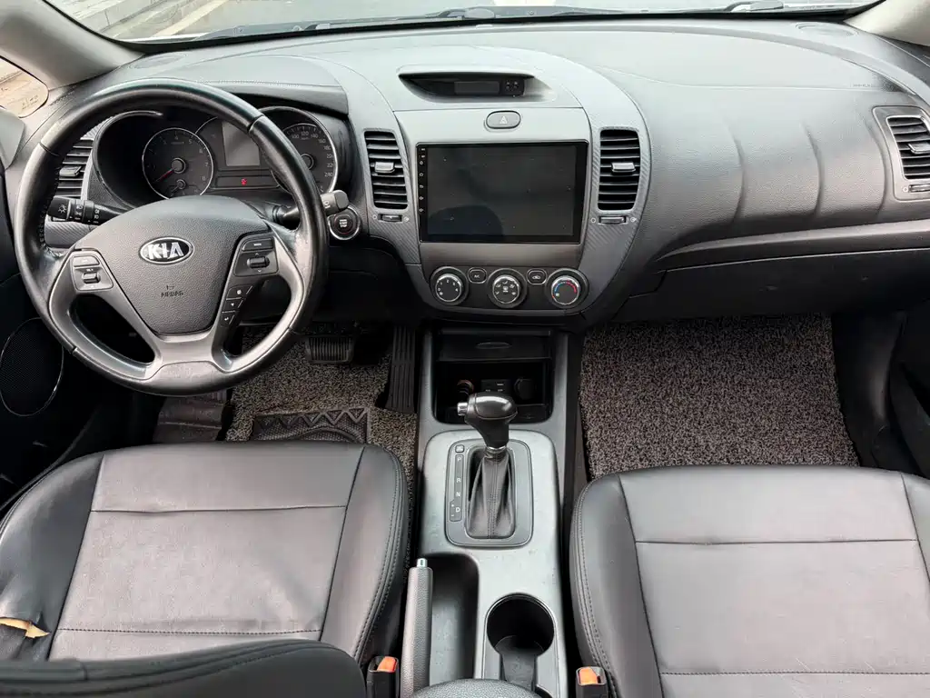 Kia K3 2015 — фото 13