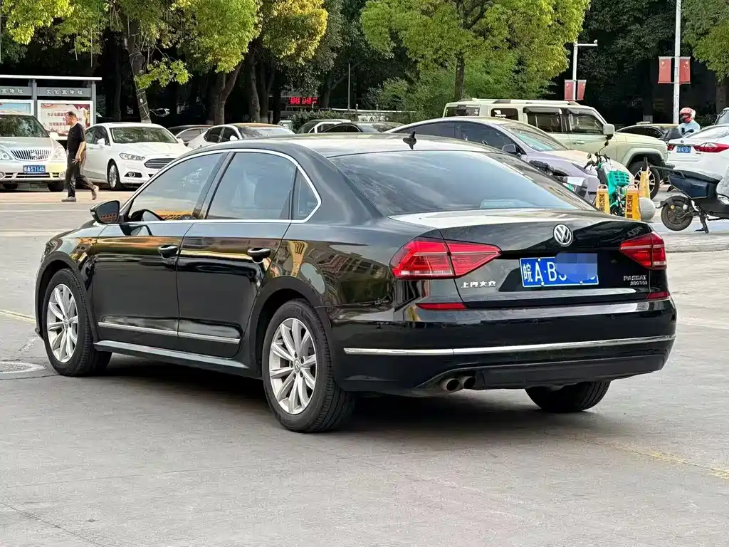 Volkswagen Passat 2019 — фото 5