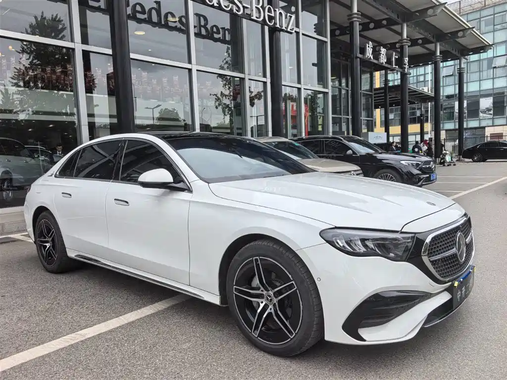 Mercedes-Benz E-Class 2024 — фото 2