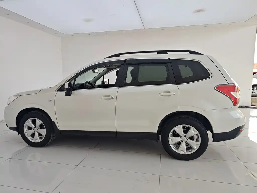 Subaru Forester 2015 — фото 28