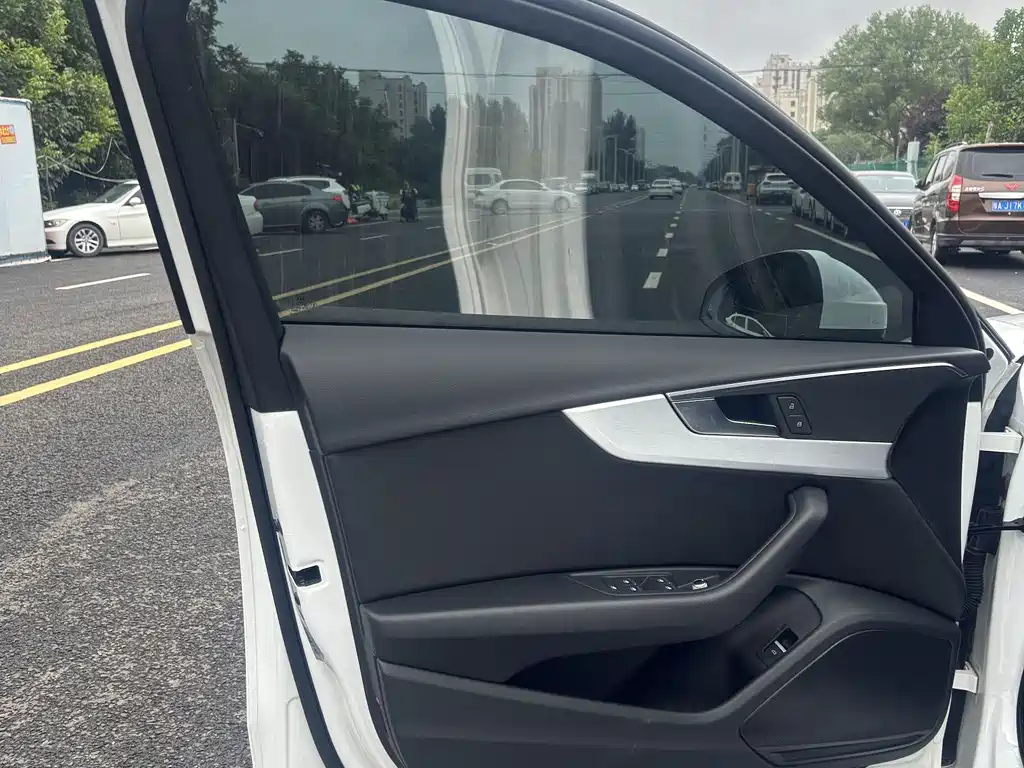 Audi A4L 2022
