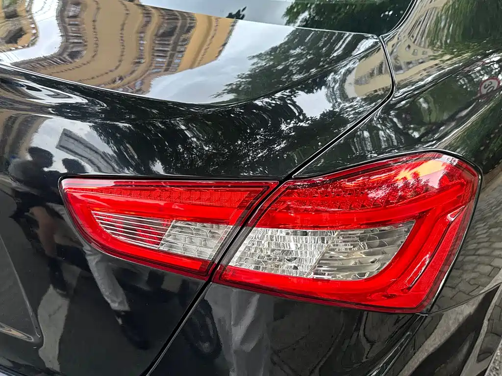 Maserati Ghibli 2017 — фото 21