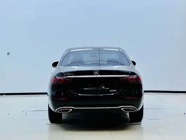 Mercedes-Benz E-Class 2023