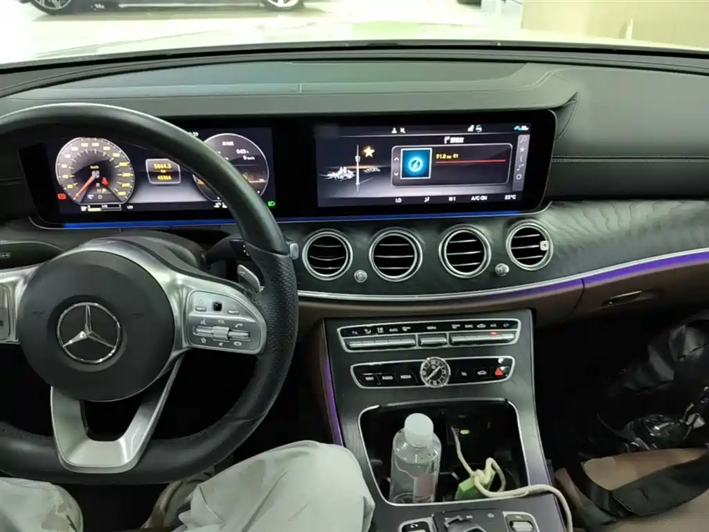 Mercedes-Benz E-Class 2019 — фото 10