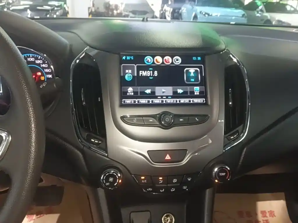 Chevrolet Cruze 2017 — фото 13