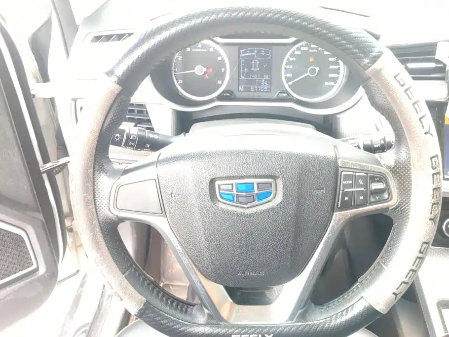 Geely Emgrand GS 2018 — фото 15