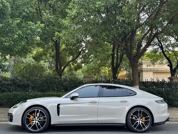 Porsche Panamera 2024