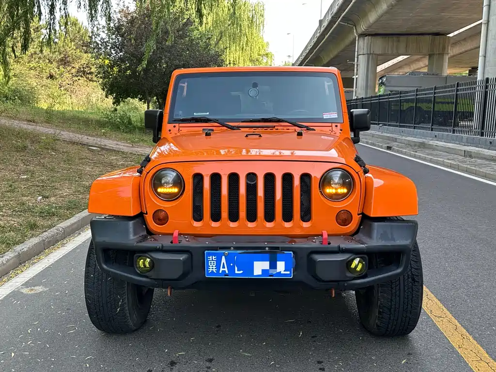 Jeep Wrangler 2013 — фото 2