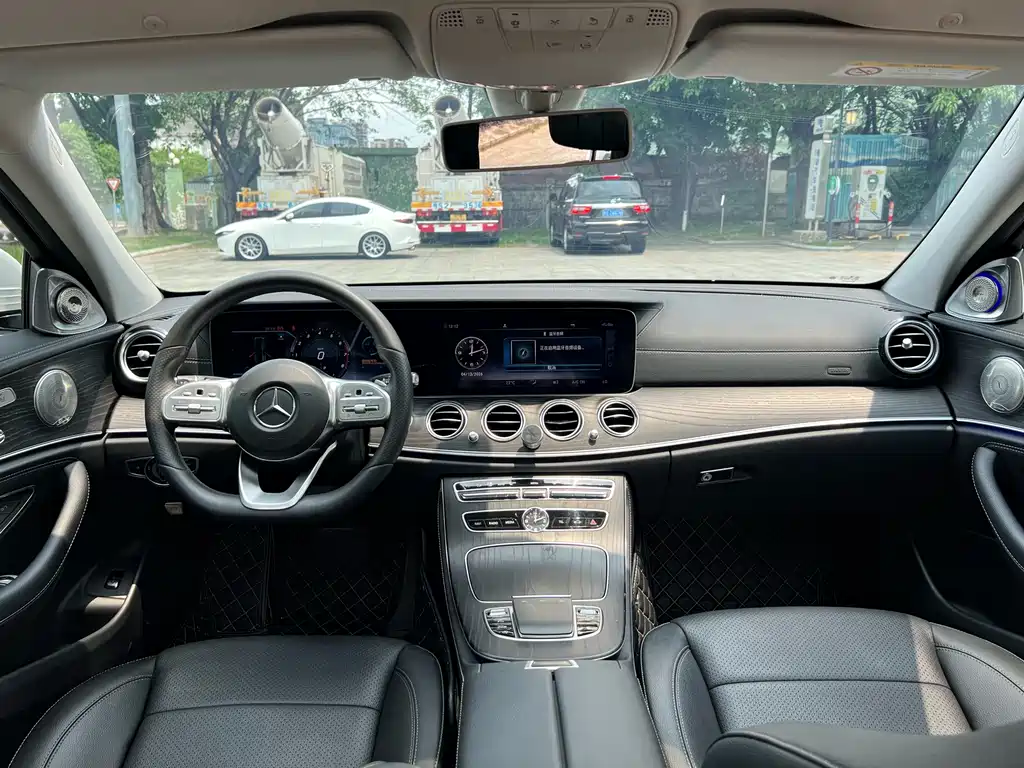Mercedes-Benz E-Class 2020 — фото 10