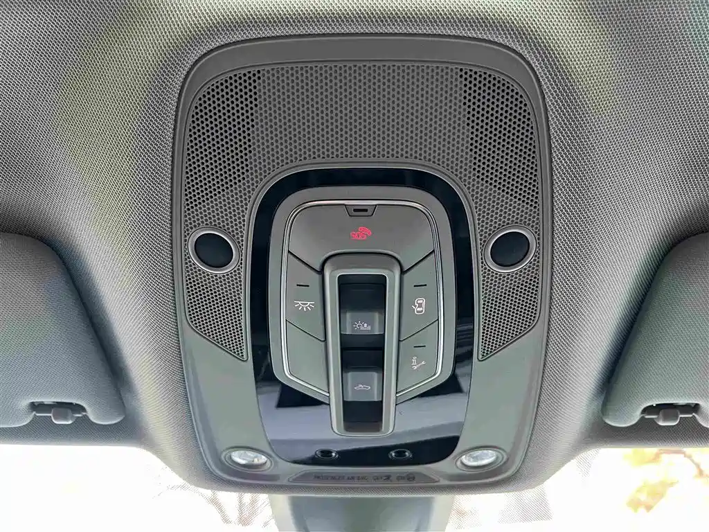 Audi Q5L 2022 — фото 24