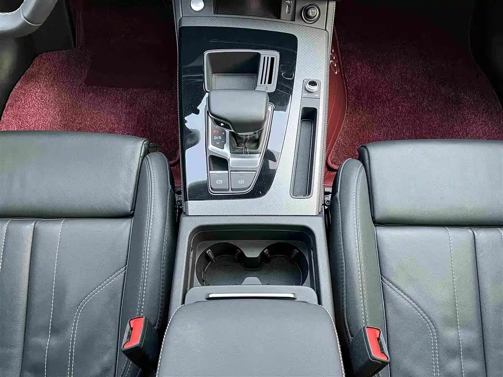 Audi Q5L 2022 — фото 20