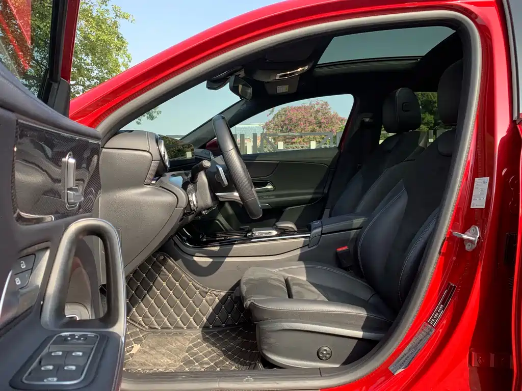 Mercedes-Benz A-Class 2023 — фото 13