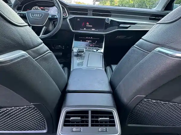 Audi A6L 2021