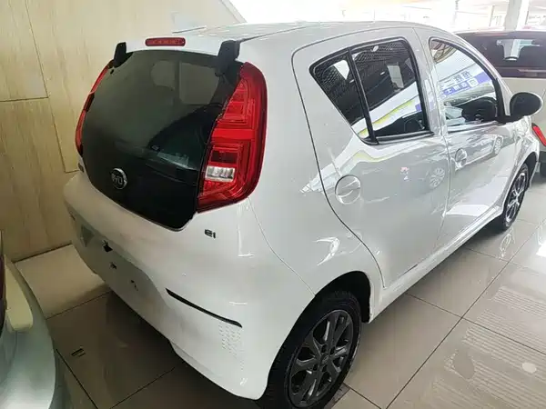 BYD e1 2019