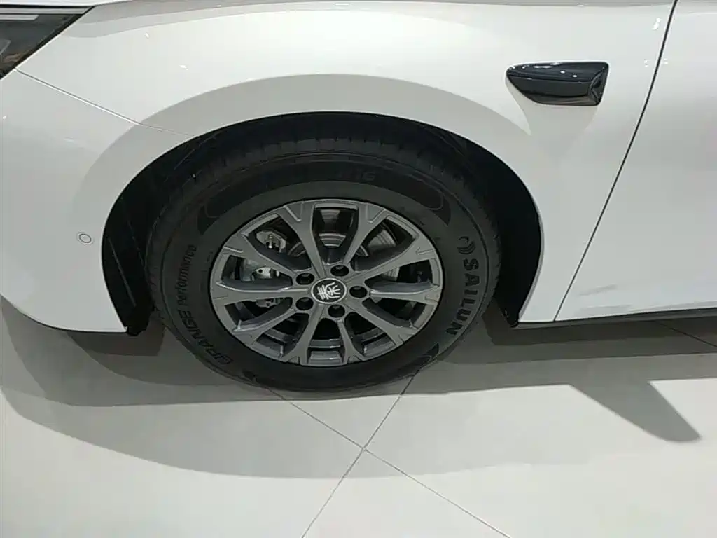 BYD Qin L 2025 — фото 23