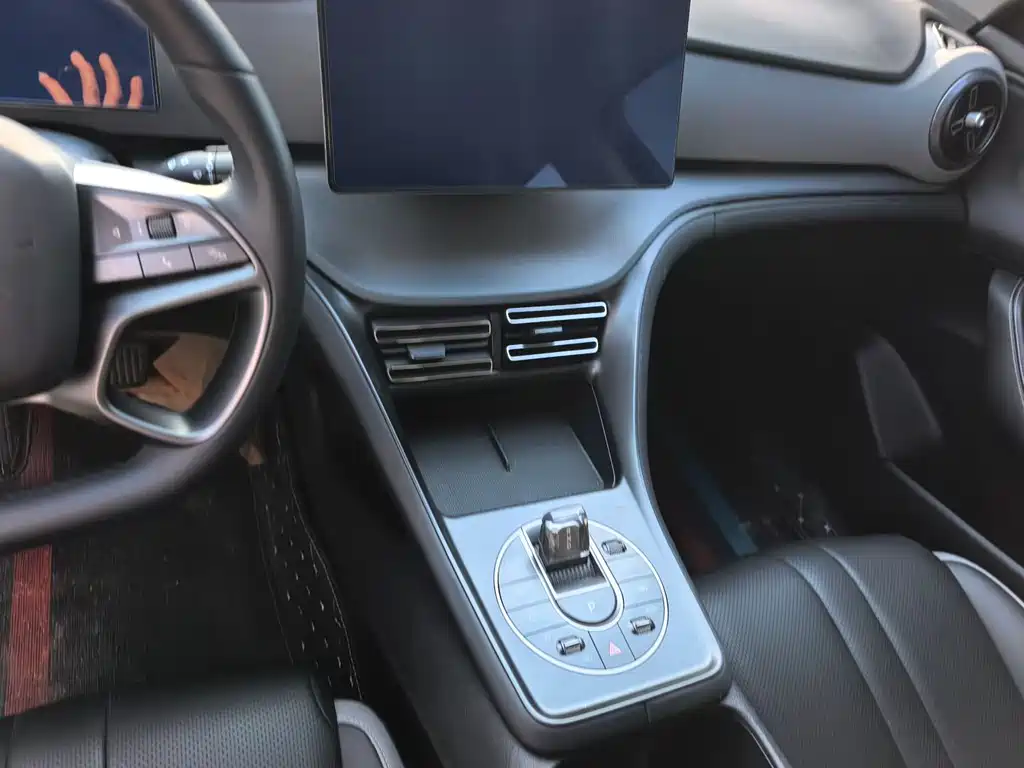 BYD Seal 05 DM-i 2025 — фото 7