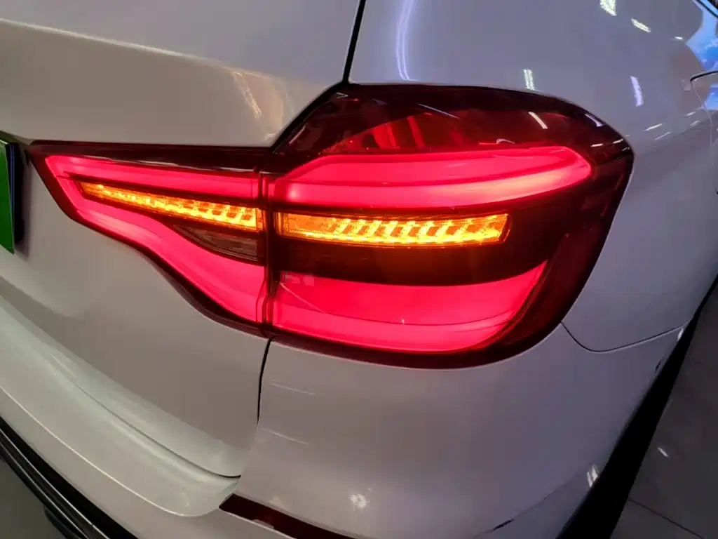 BMW X3 2019 — фото 8