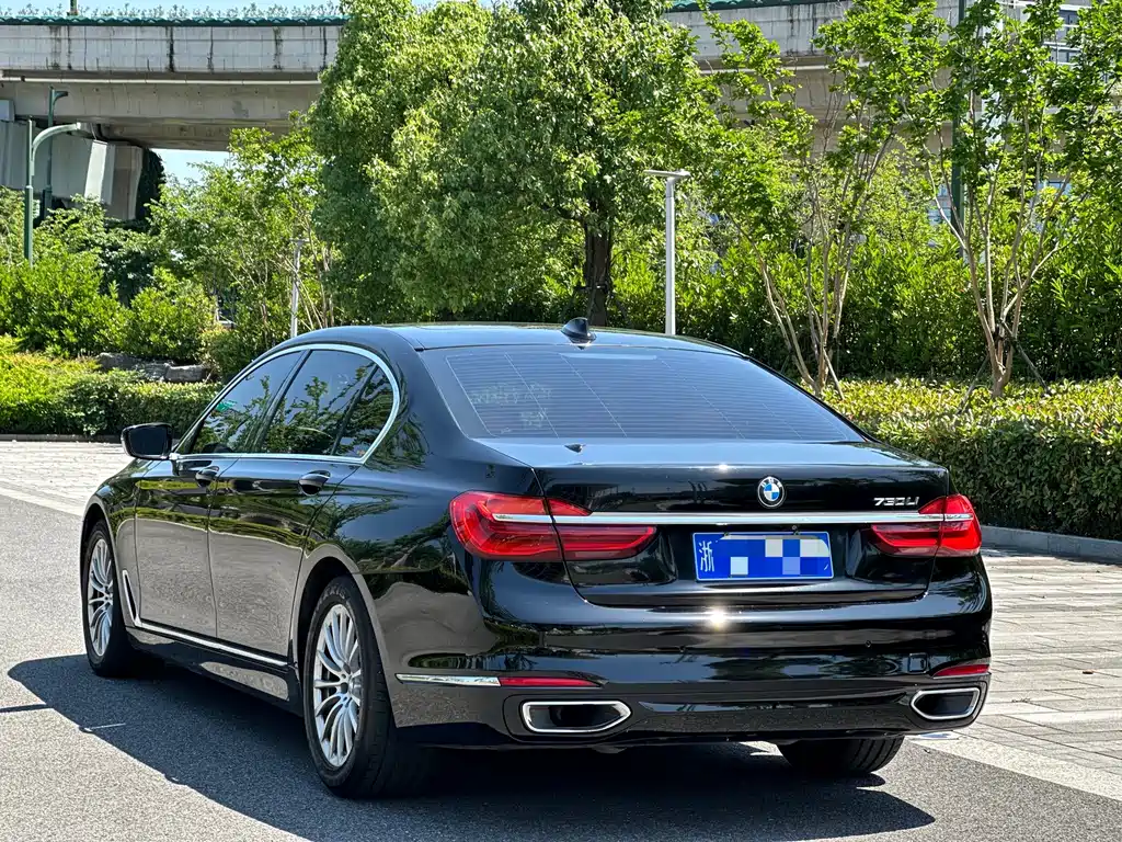 BMW 7 Series 2017 — фото 4