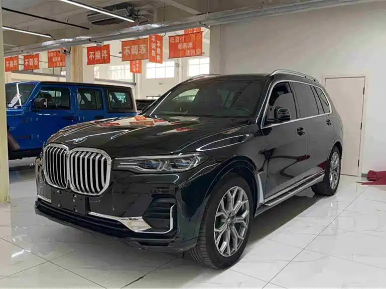 BMW X7 2021 — фото 1