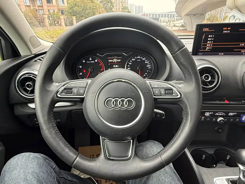 Audi A3 2015 — фото 12
