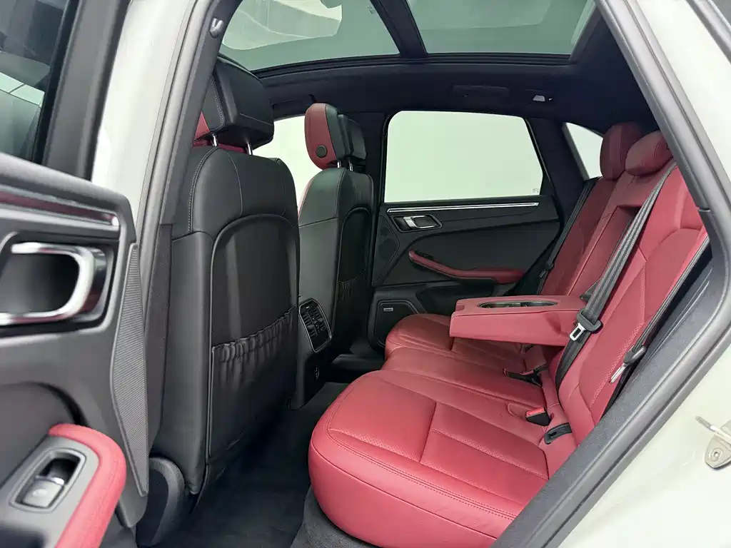 Porsche Macan 2021 — фото 10