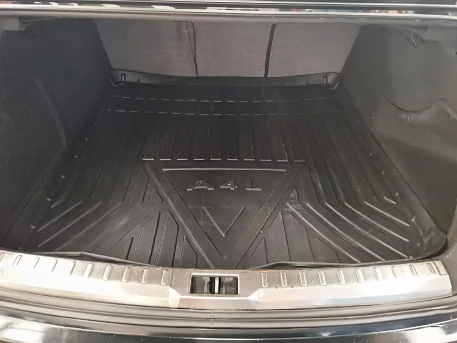 Audi A4L 2014