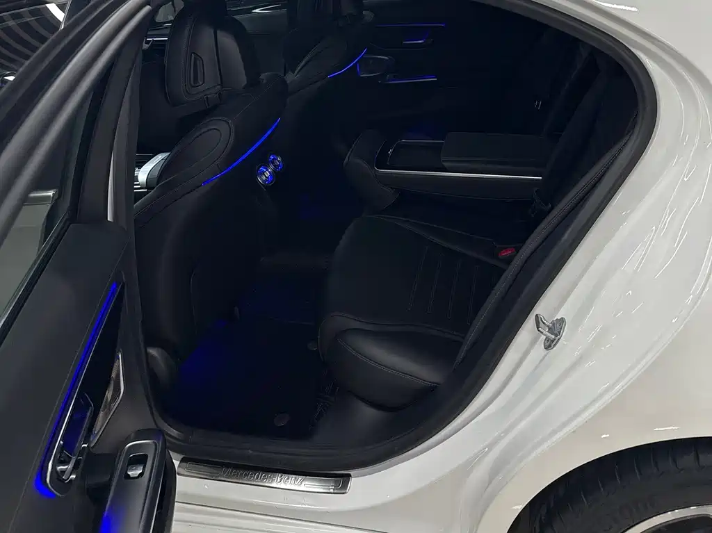 Mercedes-Benz C-Class 2022 — фото 12
